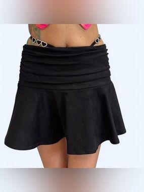 OHS Black Ruched Mini Skirt 🖤